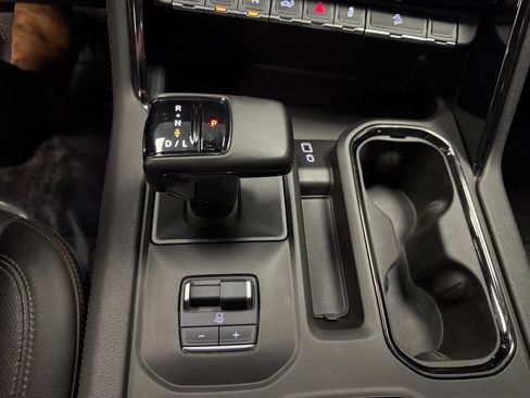 Used 2023 GMC Sierra 1500 AT4 w/ AT4 Preferred Package AWD/4WD image 38