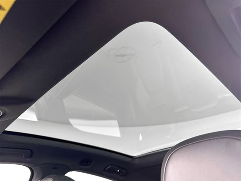 Certified 2025 Porsche Cayenne Coupe image 37