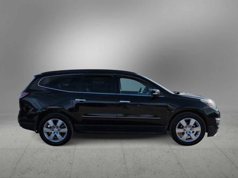 Used 2017 Chevrolet Traverse Premier image 9