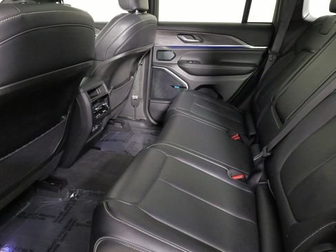 Used 2022 Jeep Grand Cherokee Overland image 37