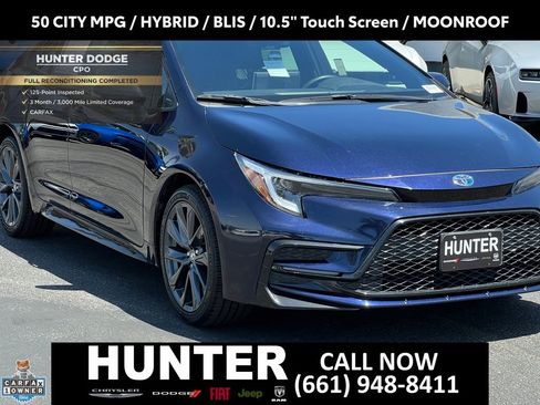 Used 2025 Toyota Corolla SE w/ SE Premium Package FWD image 11
