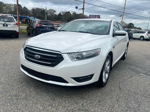 Used 2018 Ford Taurus SEL w/ Equipment Group 201A image 11