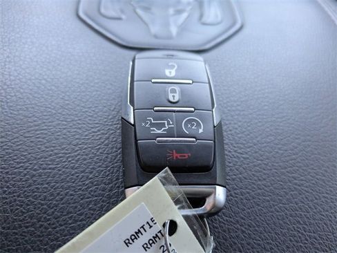 Used 2023 RAM 1500 Laramie image 33