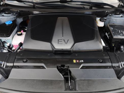 Used 2023 Kia EV6 Wind w/ Wind Technology Package RWD image 10