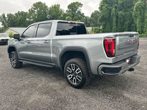 Used 2024 GMC Sierra 1500 AT4 w/ Technology Package AWD/4WD image 8