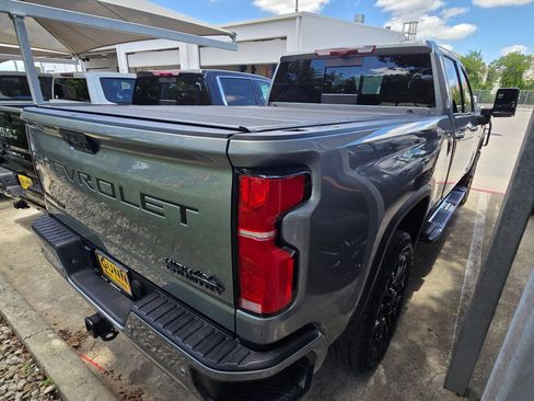 Certified 2024 Chevrolet Silverado 2500 High Country w/ High Country Premium Package AWD/4WD image 9