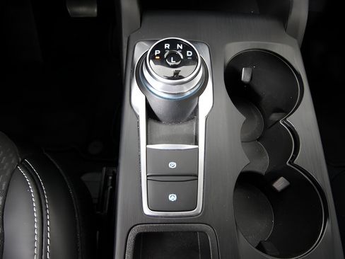 Used 2024 Ford Escape SE FWD image 32