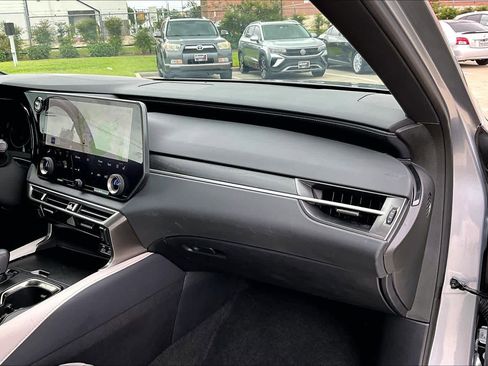 Used 2024 Lexus RX 350 Premium w/ Accessory Package (Z1) FWD image 19