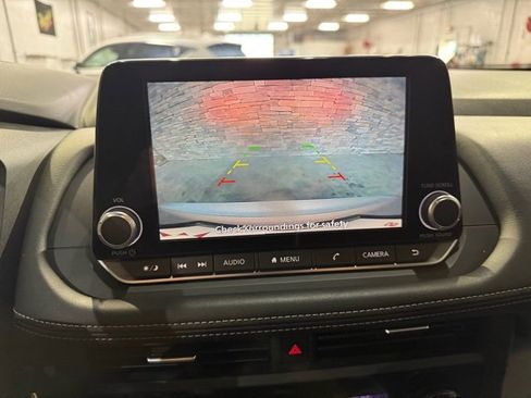 Certified 2025 Nissan Rogue SV image 35