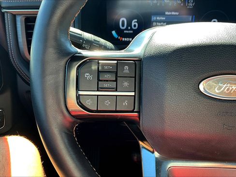 Used 2024 Ford Expedition Max Platinum image 23