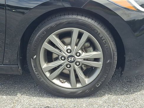 Used 2018 Hyundai Elantra Value Edition w/ Cargo Package FWD image 8