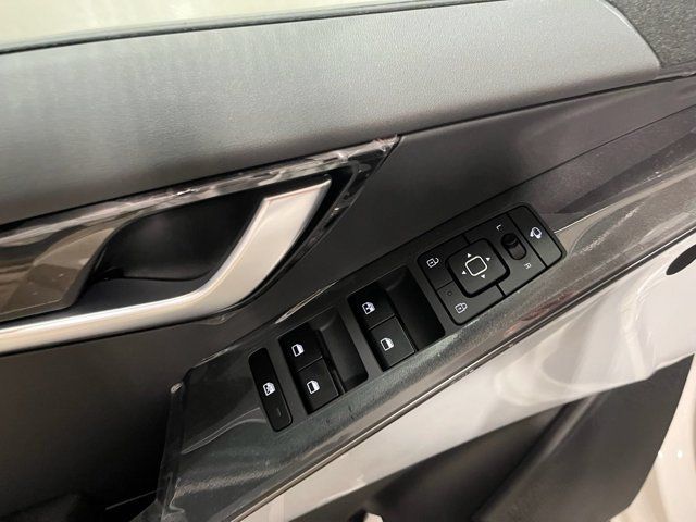 Used 2025 Kia Niro EX Touring FWD image 9
