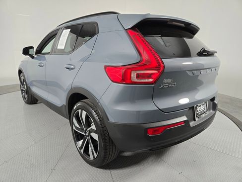 Used 2023 Volvo XC40 B5 Ultimate w/ Climate Package image 6