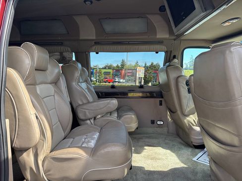 Used 2011 Ford E-150 and Econoline 150 w/ Premium Van Group image 22