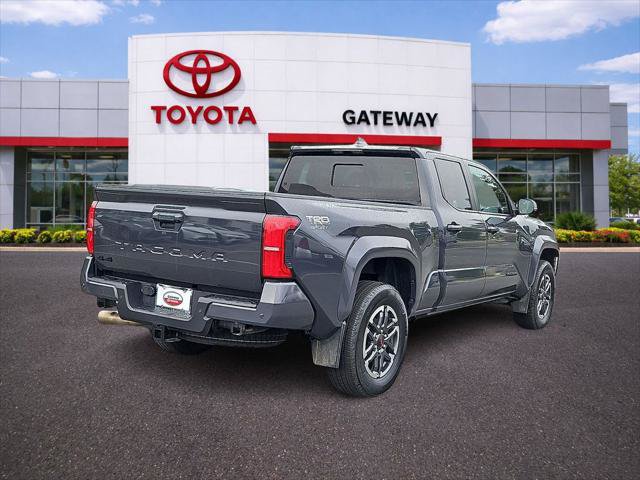 Used 2024 Toyota Tacoma TRD Sport w/ TRD Sport Upgrade Package AWD/4WD image 5
