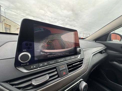 Certified 2023 Nissan Altima 2.5 SV FWD image 22