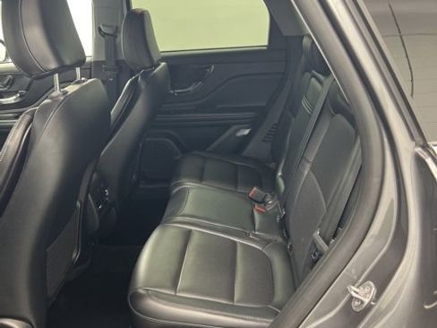 Certified 2022 Lincoln Corsair Standard w/ Equipment Group 101A image 17