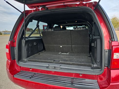 Used 2017 Ford Expedition EL Limited image 25