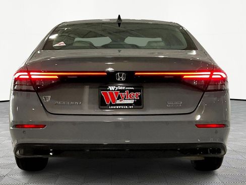 Used 2025 Honda Accord Touring image 5