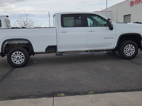Used 2024 Chevrolet Silverado 2500 LT w/ Convenience Package AWD/4WD image 3