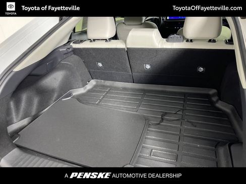 Used 2024 Toyota Prius XLE FWD image 21