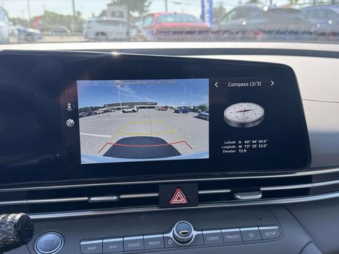 Used 2025 Hyundai Elantra SEL FWD image 28