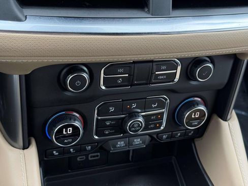 Used 2023 Chevrolet Tahoe Premier w/ Premium Package AWD/4WD image 22