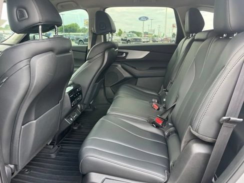 Used 2023 Acura MDX SH-AWD image 6