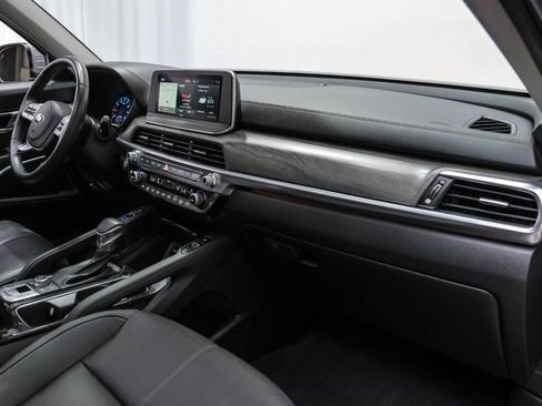Used 2020 Kia Telluride SX image 24