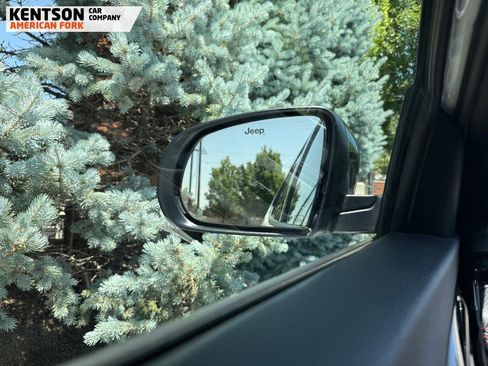 Used 2023 Jeep Compass Trailhawk image 24