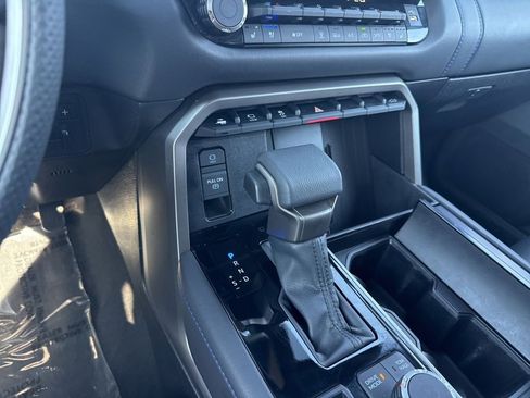 Used 2026 Toyota Tundra Platinum AWD/4WD image 19