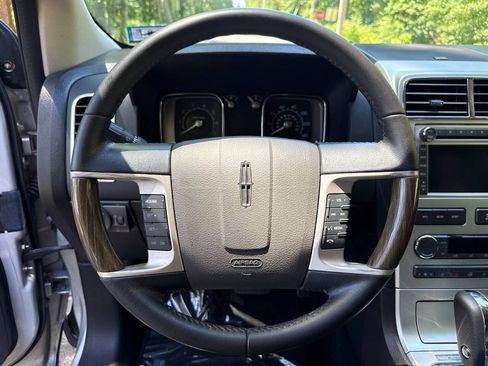Used 2009 Lincoln MKX AWD image 21