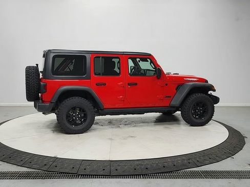 Used 2025 Jeep Wrangler Willys image 8