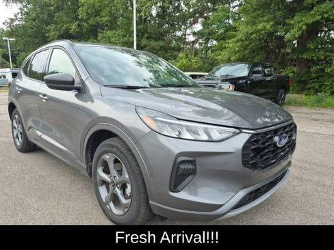 Used 2024 Ford Escape ST-Line w/ Tech Pack #1 AWD/4WD image 5