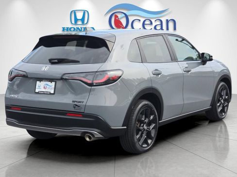 Used 2024 Honda HR-V Sport image 3