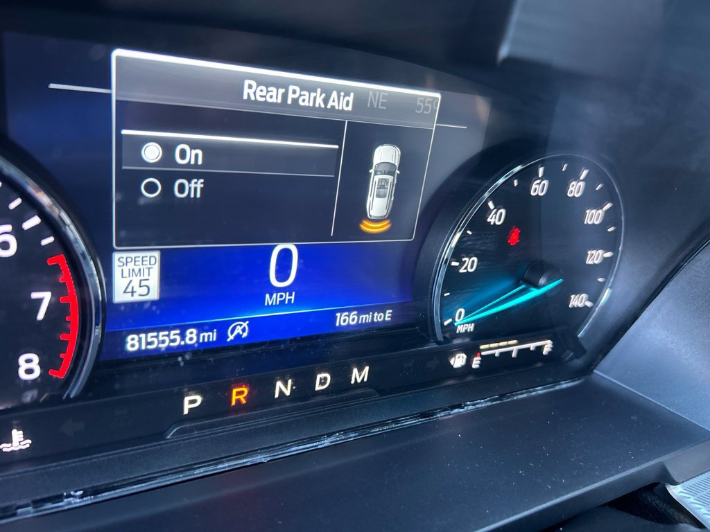 Used 2021 Ford Explorer XLT w/ Equipment Group 202A AWD/4WD image 10