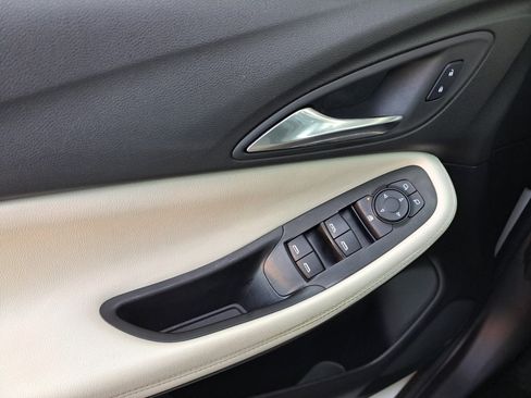 Used 2024 Buick Encore GX Preferred FWD image 32