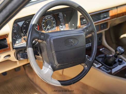 Used 1993 Jaguar XJS 4.0 Convertible RWD image 57