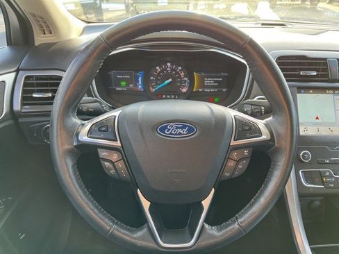 Used 2019 Ford Fusion SEL image 32