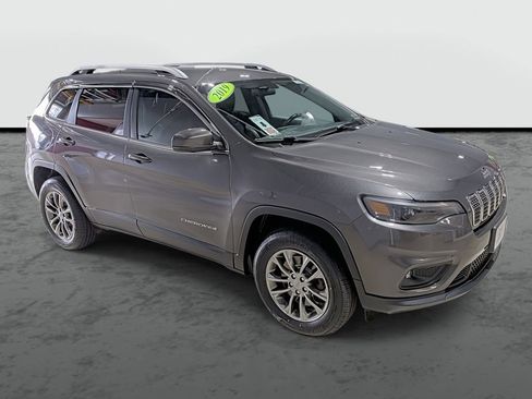 Used 2019 Jeep Cherokee Latitude Plus w/ Cold Weather Group AWD/4WD image 5