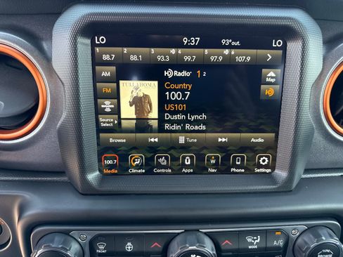 Used 2022 Jeep Gladiator Mojave w/ LED Lighting Group AWD/4WD image 24