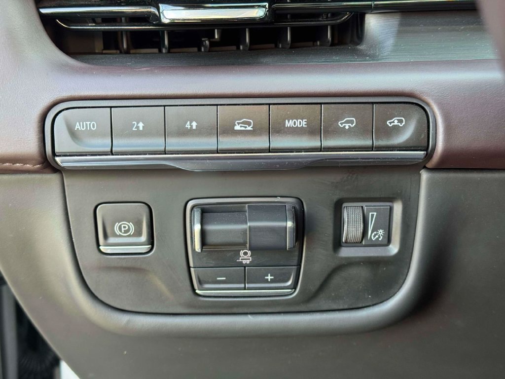 Used 2023 Cadillac Escalade Sport Platinum AWD/4WD image 20