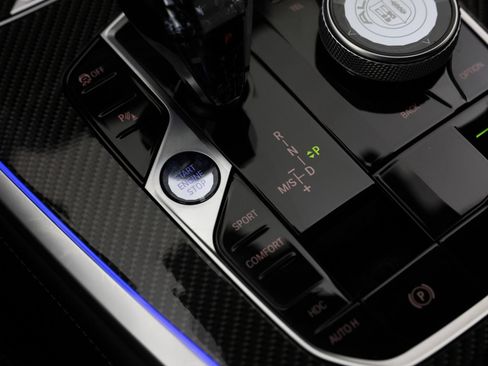 Used 2024 BMW ALPINA XB7 AWD/4WD image 30
