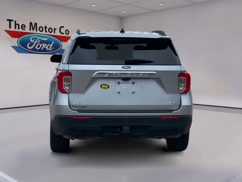Certified 2022 Ford Explorer XLT w/ Class IV Trailer Tow Package AWD/4WD image 6