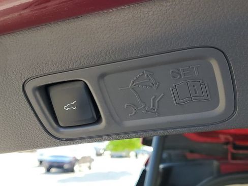 Used 2018 Ford Expedition Max Limited w/ Equipment Group 302A AWD/4WD image 10
