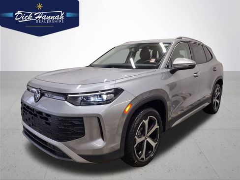 New 2026 Volkswagen Tiguan SE image 1