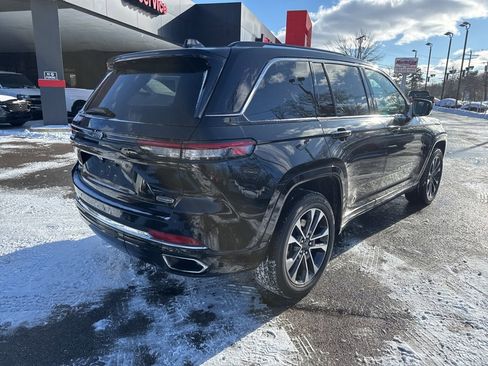 Used 2023 Jeep Grand Cherokee Overland image 3