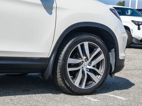 Used 2016 Honda Pilot Touring image 11