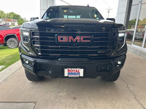 Used 2023 GMC Sierra 1500 AT4X AWD/4WD image 3