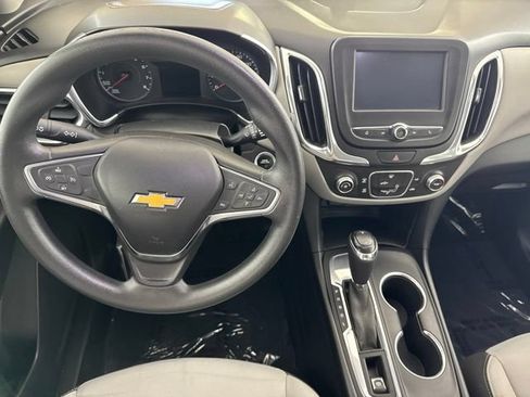 Used 2018 Chevrolet Equinox LS FWD image 24